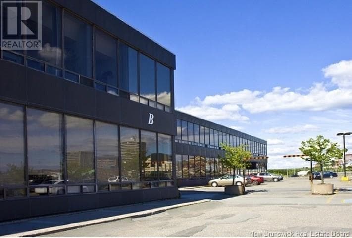 560 Main Street, photo 4