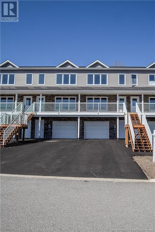 4 Rockingstone Drive