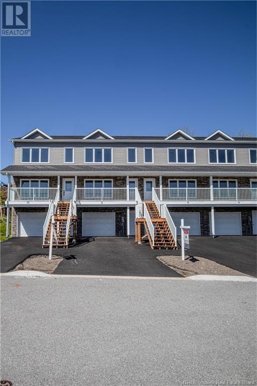 6 Rockingstone Drive