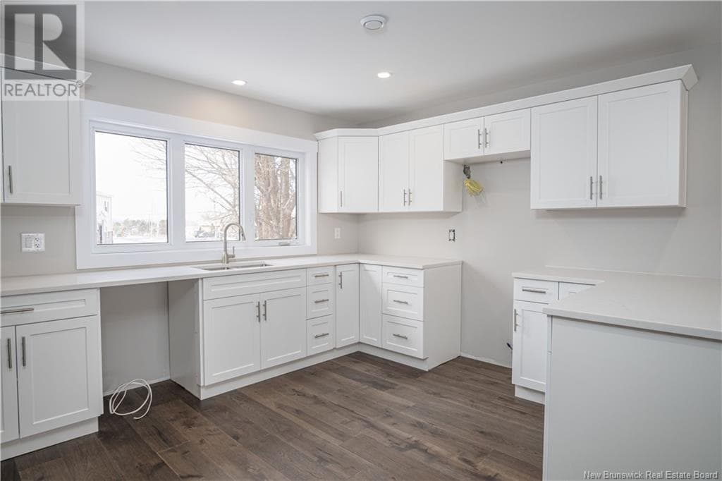 6 Rockingstone Drive, photo 8