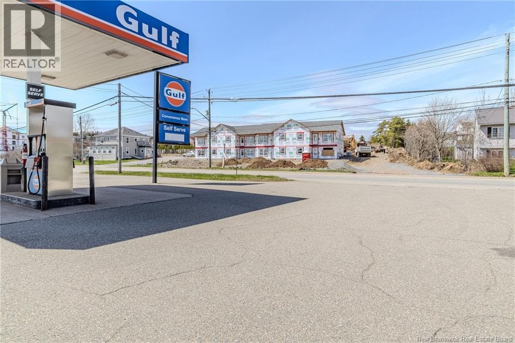 1506 Loch Lomond Road, photo 3