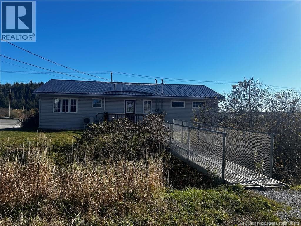7-17 Foster Thurston Drive, photo 3