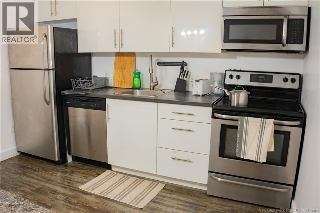 135 Waterloo Street, photo 8