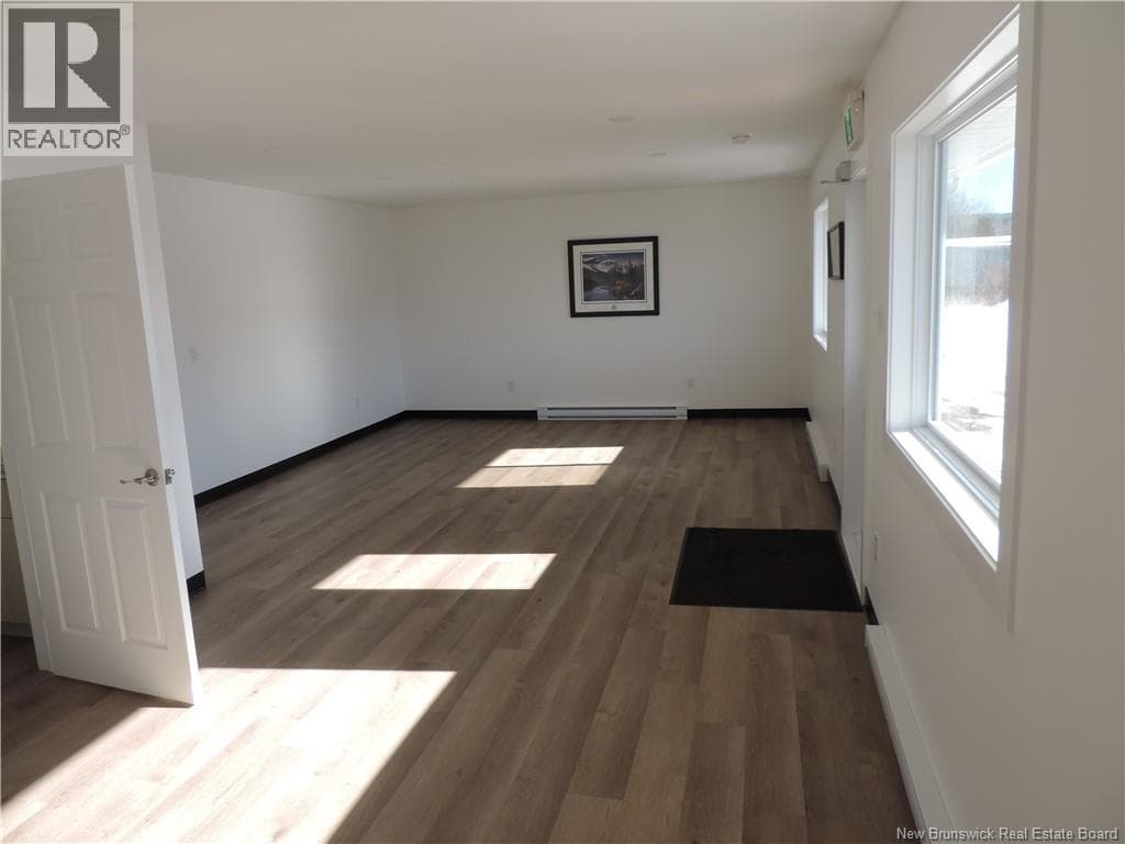 594 Rothesay Avenue Unit# 3, photo 2