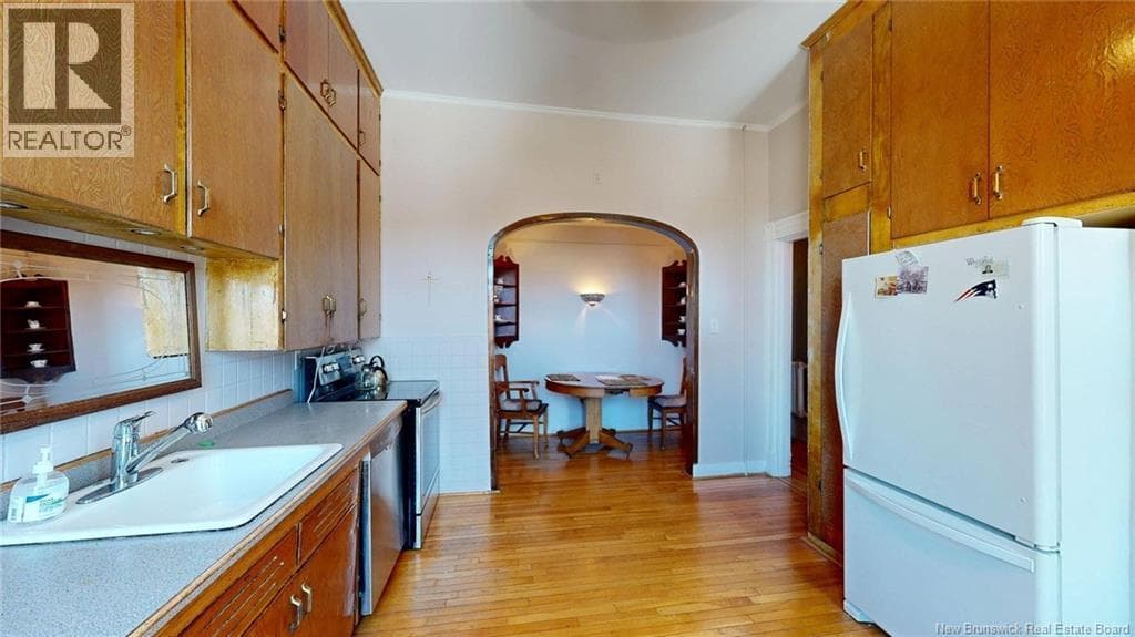 219 Germain Street, photo 15