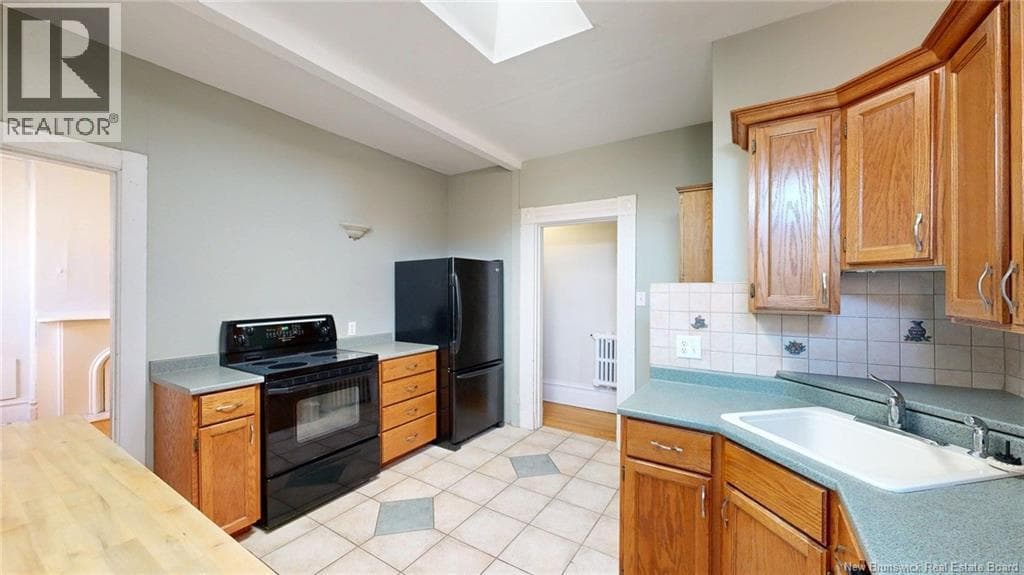 219 Germain Street, photo 31