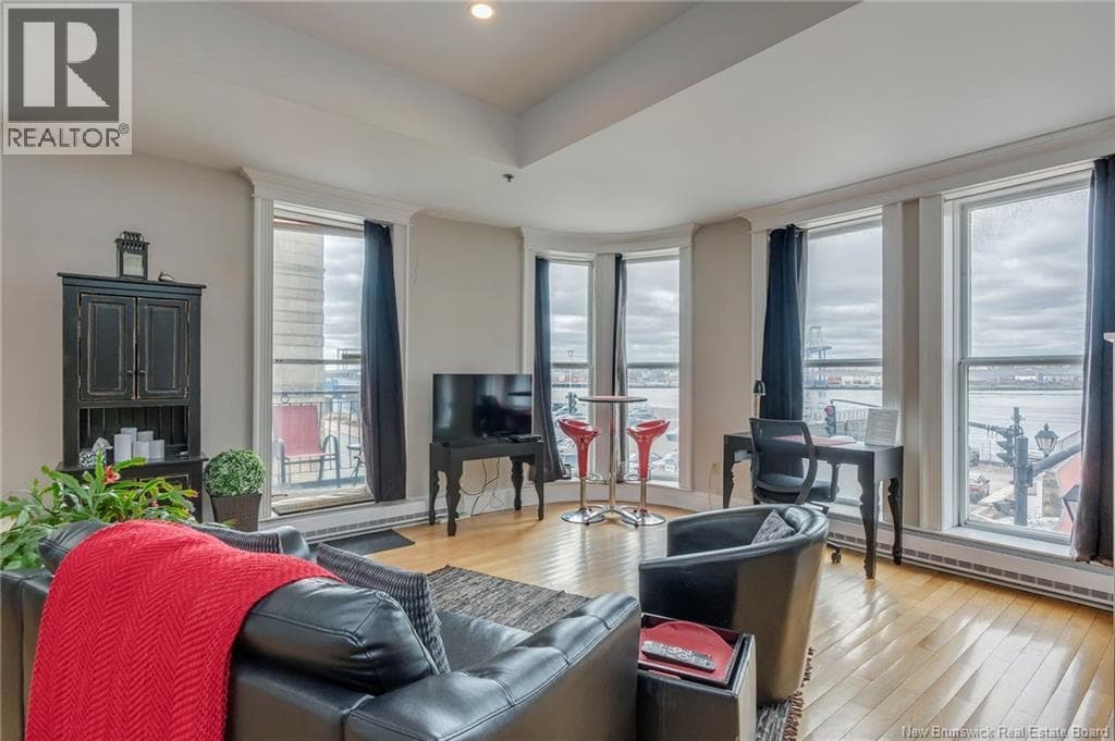 1 Princess Street, photo 9