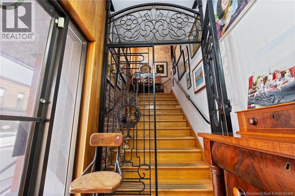 158-162 Charlotte Street, photo 2