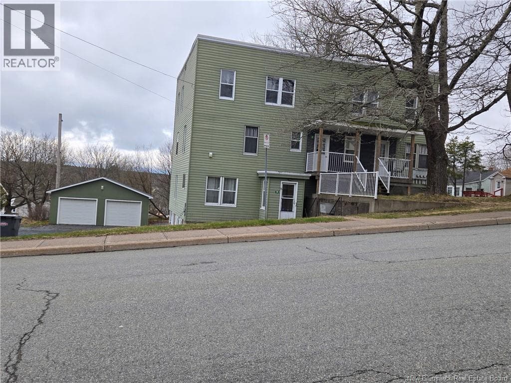 90 Wilton Street, photo 2
