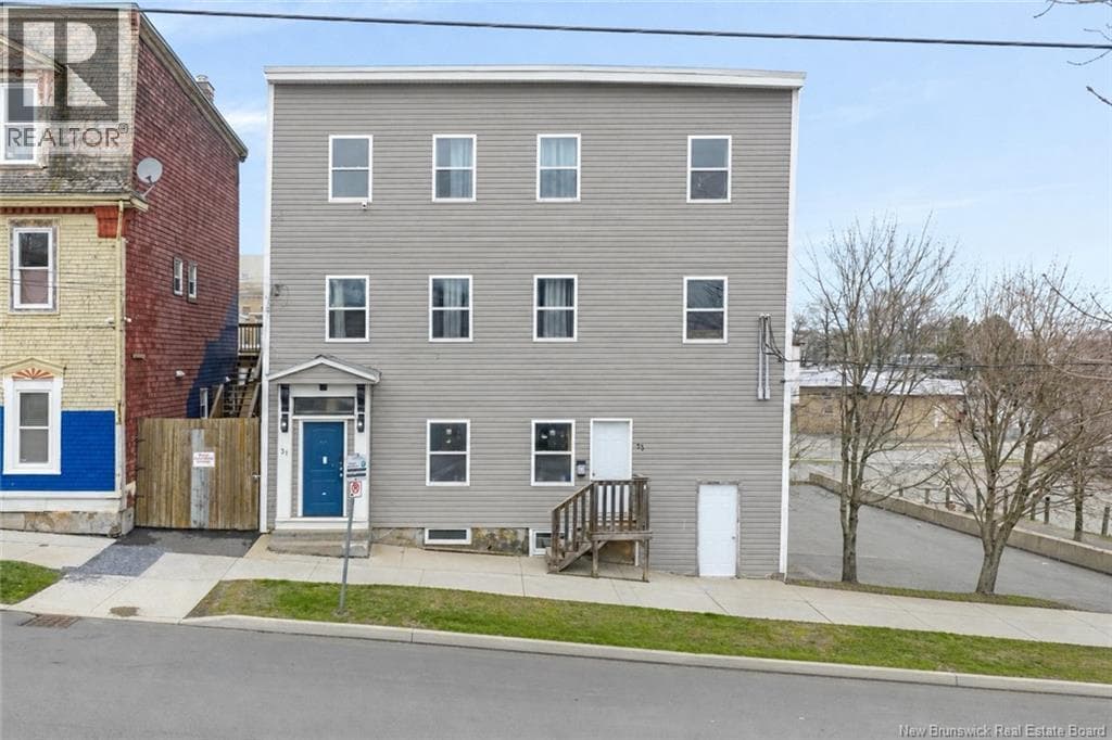 31-33 Peters Street