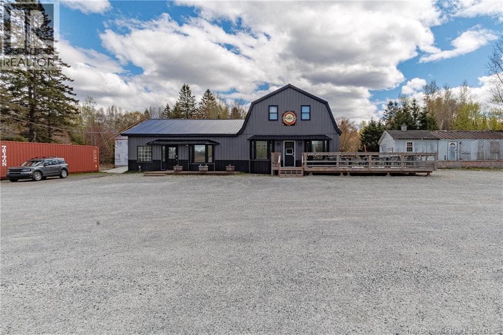 370 Main Street, photo 6