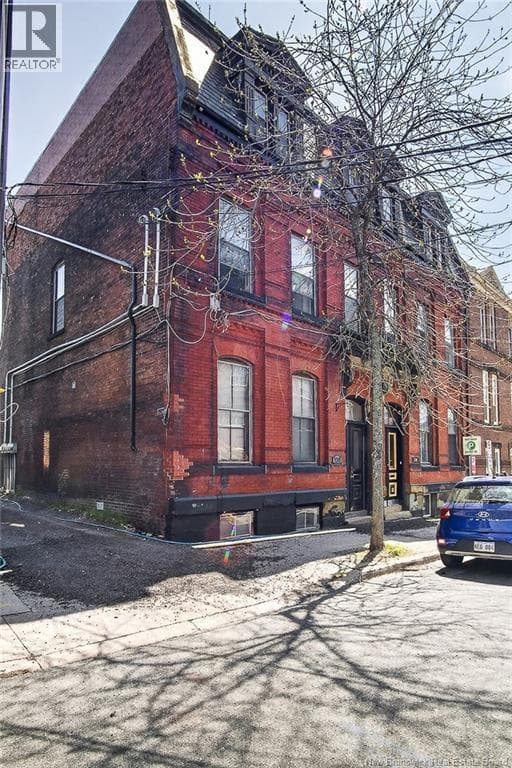 136 Charlotte Street