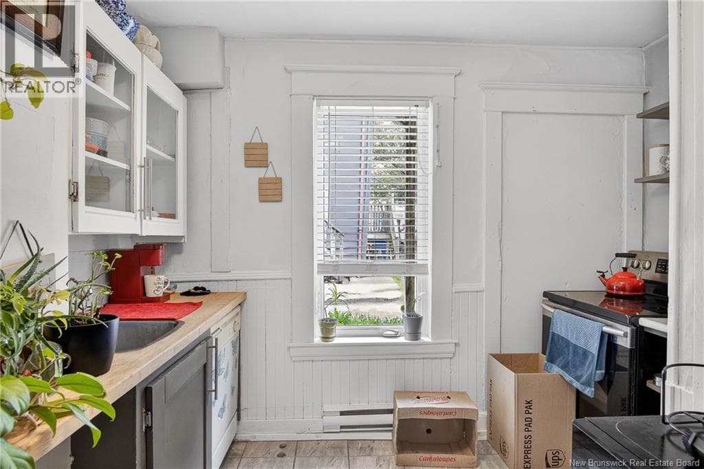 136 Charlotte Street, photo 30