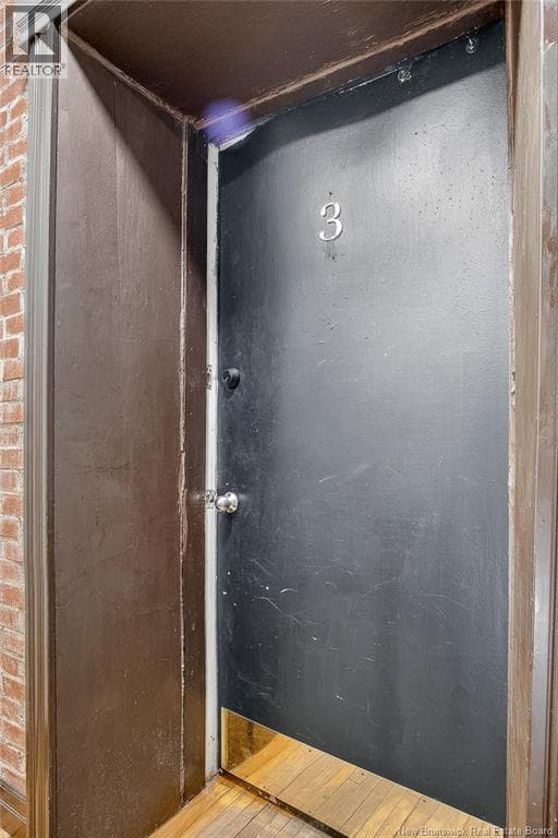 136 Charlotte Street, photo 32