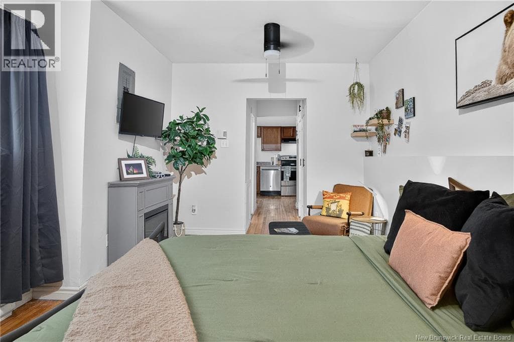 136 Charlotte Street, photo 33