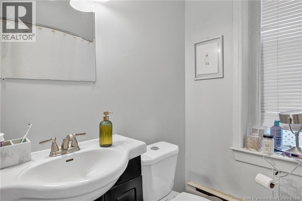 136 Charlotte Street, photo 44