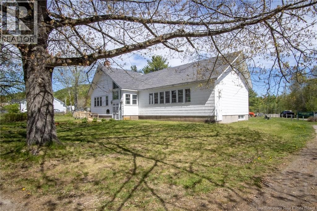 8523 Route 101, photo 3