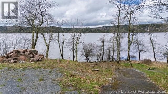 487 Gondola Point Road, photo 2
