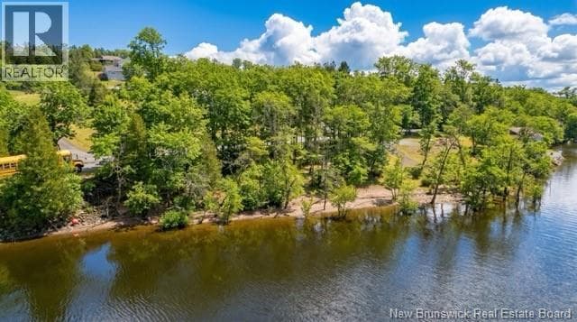 487 Gondola Point Road