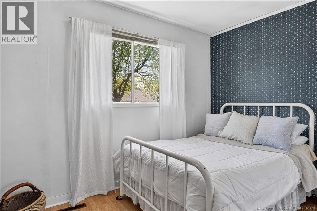 90 Bayview Drive, photo 19