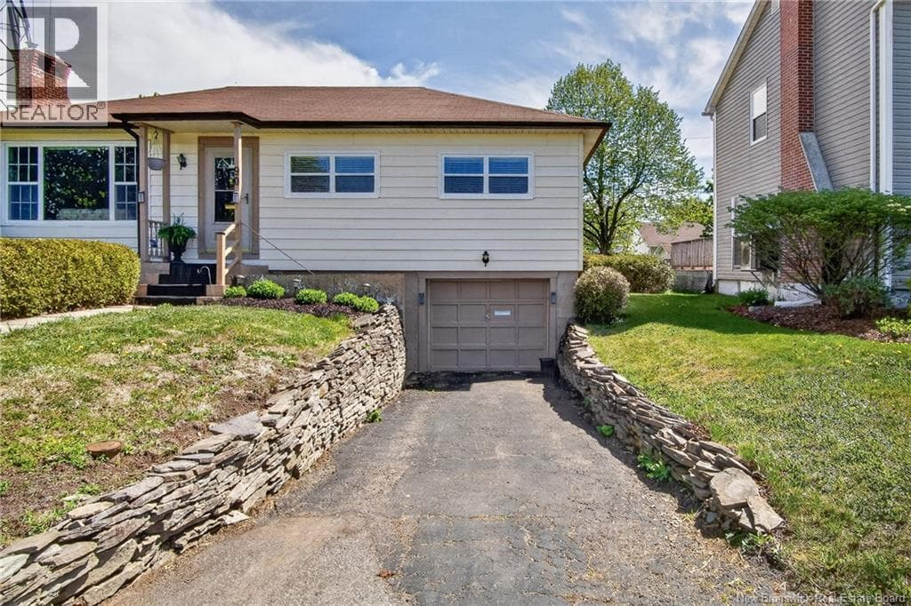 90 Bayview Drive, photo 3