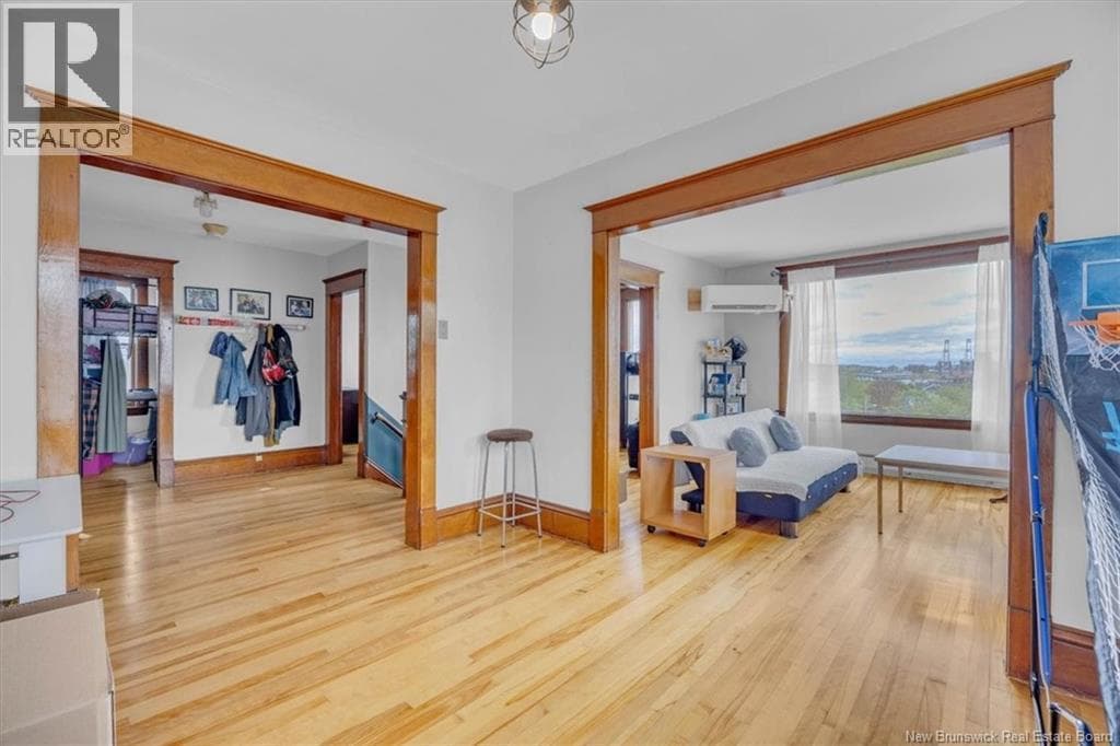 360 Riverview Drive, photo 3