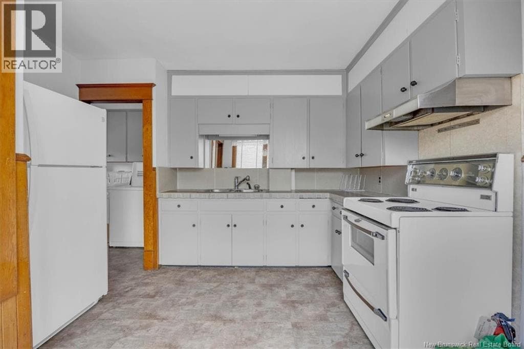 360 Riverview Drive, photo 6
