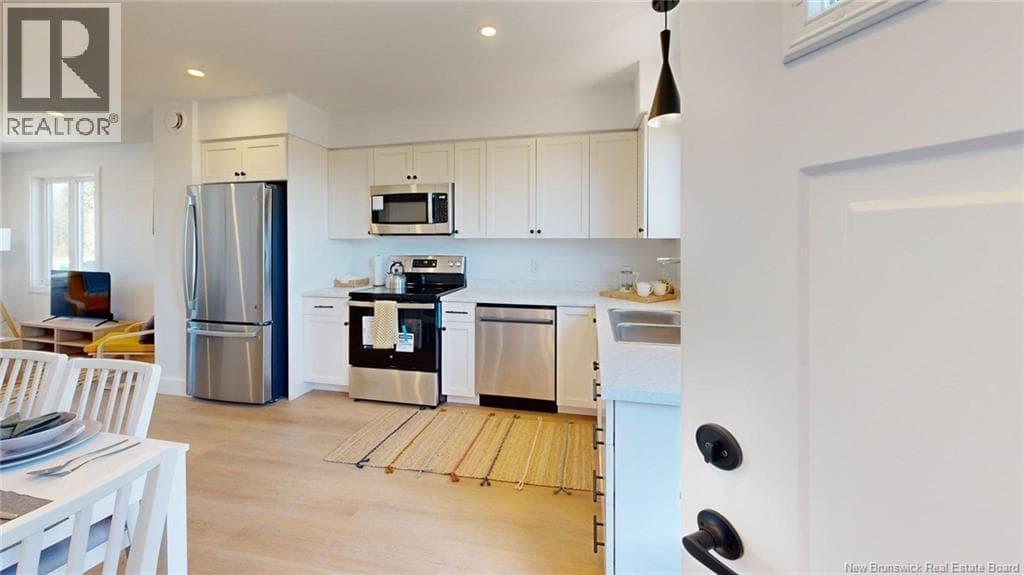 1-290 Colonel Nase Boulevard Unit# 101, photo 8