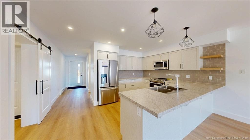 4-290 Colonel Nase Boulevard Unit# 108, photo 11