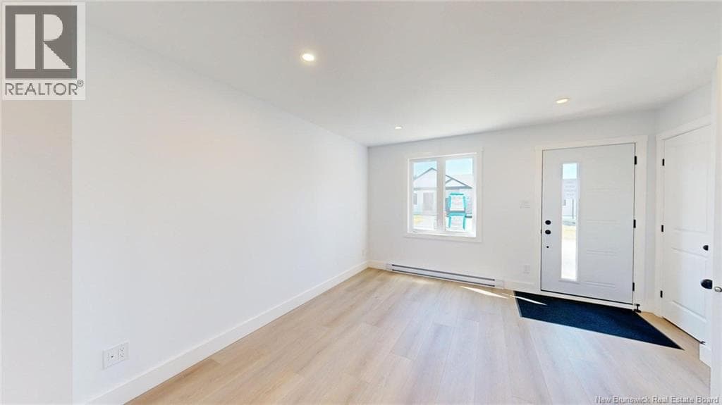 3-290 Colonel Nase Boulevard Unit# 102, photo 5