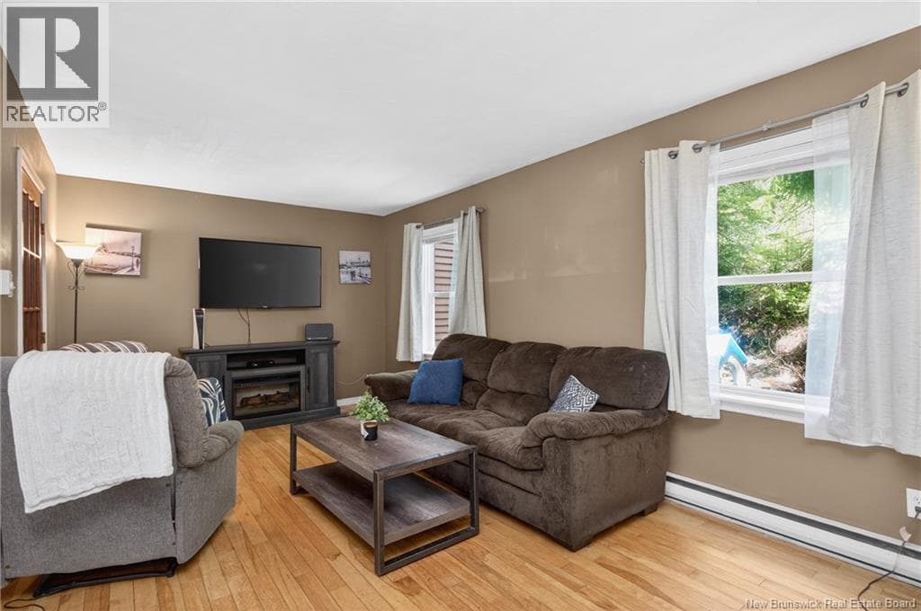 2437 Candace Street, photo 14