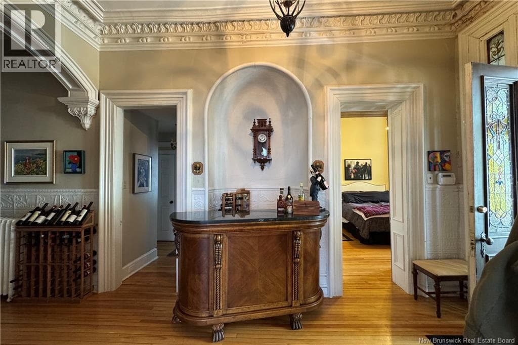 2-4 Douglas Avenue, photo 9