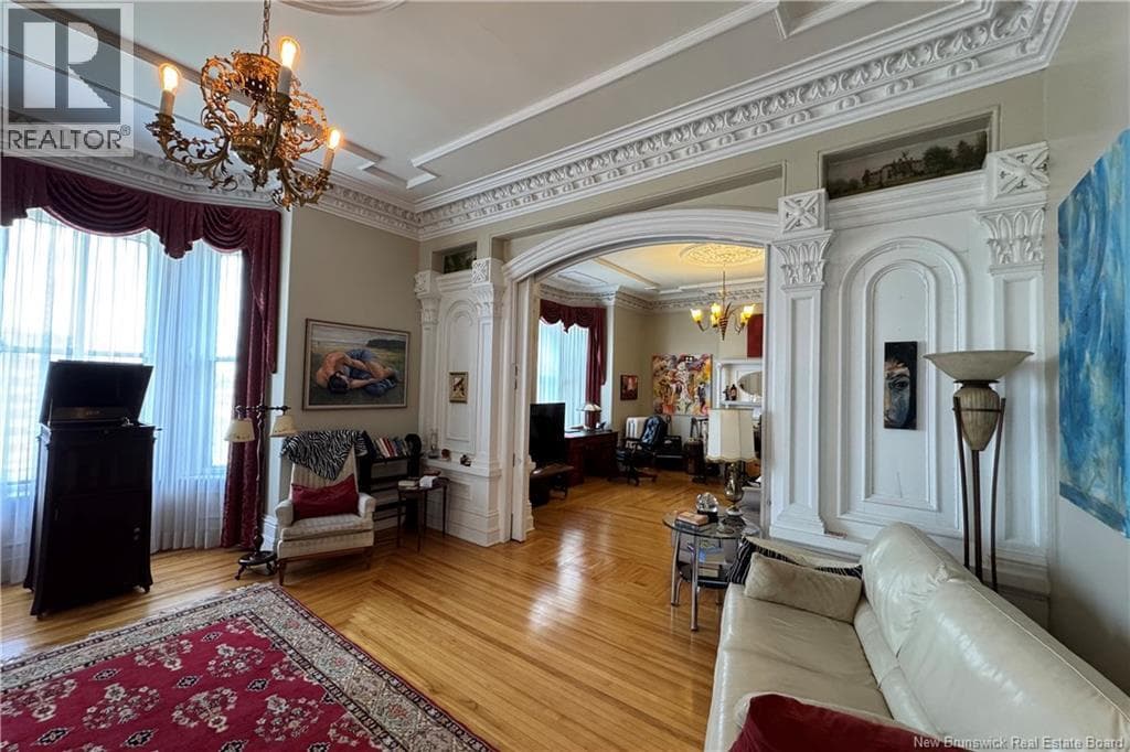 2-4 Douglas Avenue, photo 10