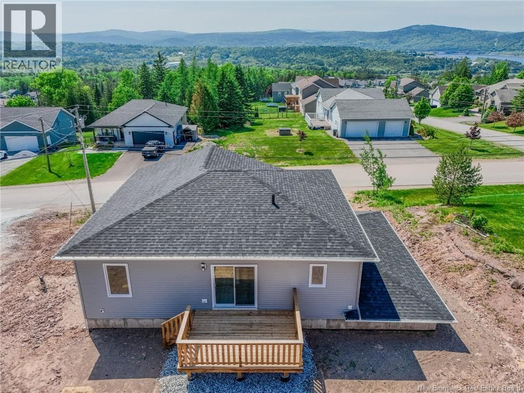 76 Squire Drive, photo 4