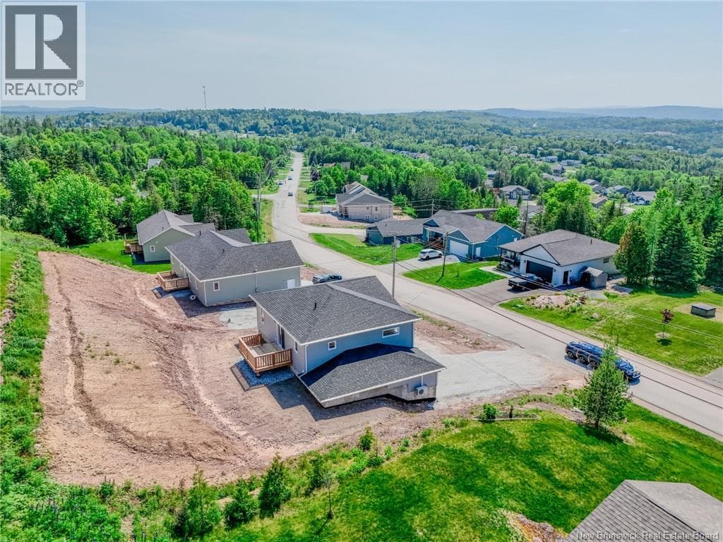 76 Squire Drive, photo 6