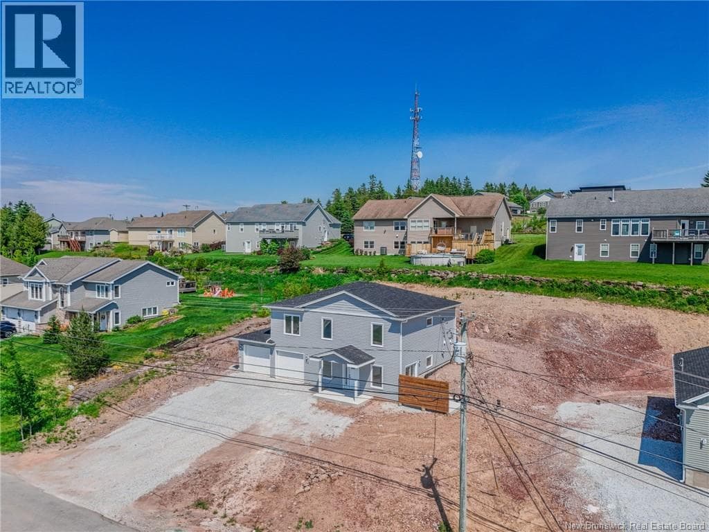 76 Squire Drive, photo 3