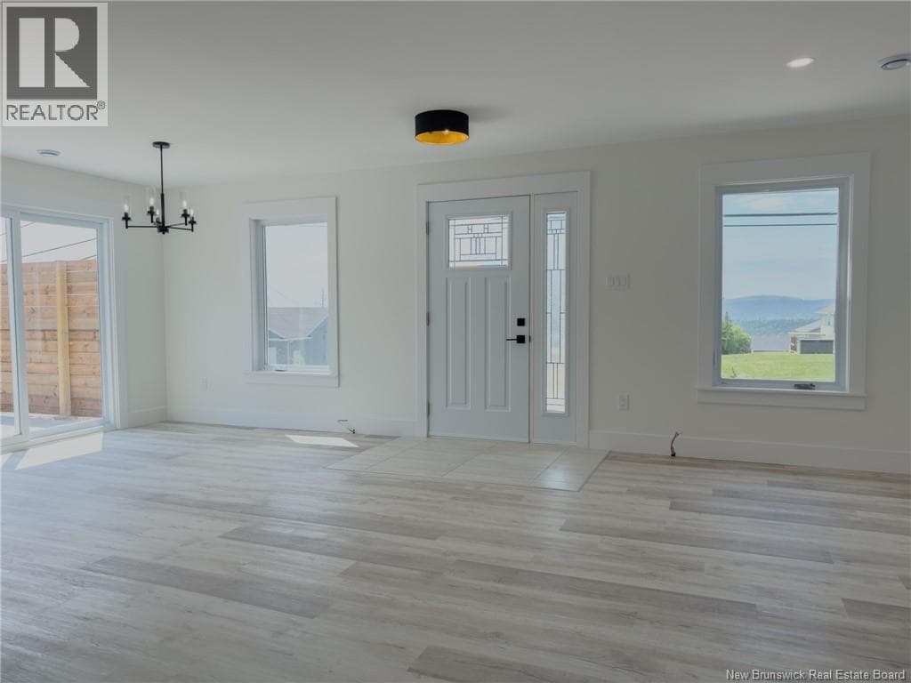 76 Squire Drive, photo 8