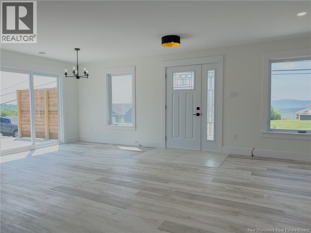 76 Squire Drive, photo 7