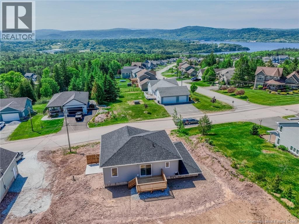76 Squire Drive, photo 5