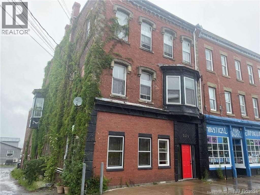325 Main Street