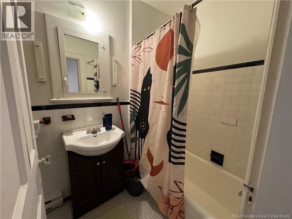 325 Main Street, photo 10
