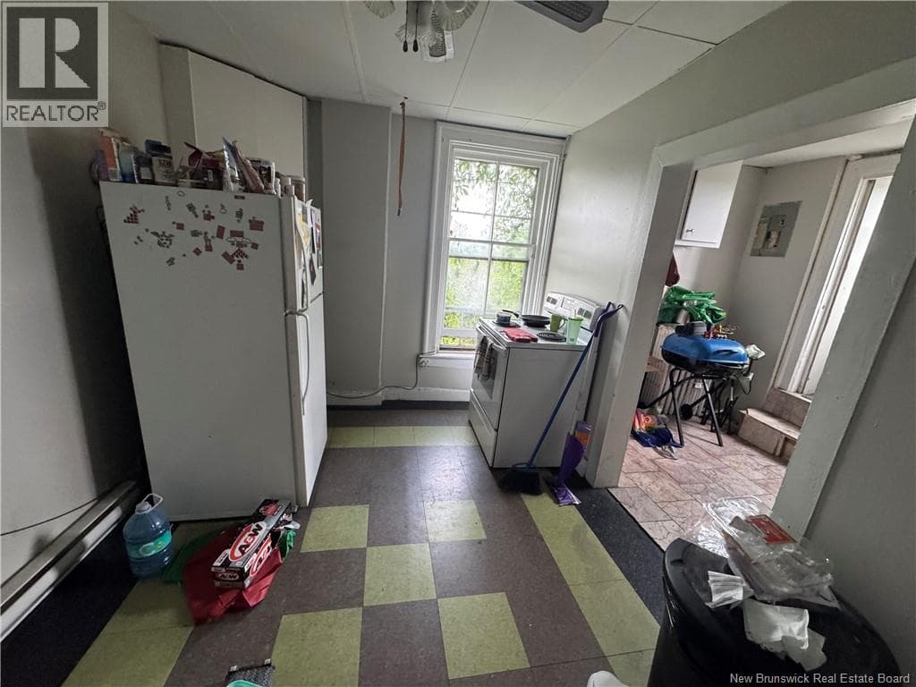 325 Main Street, photo 16