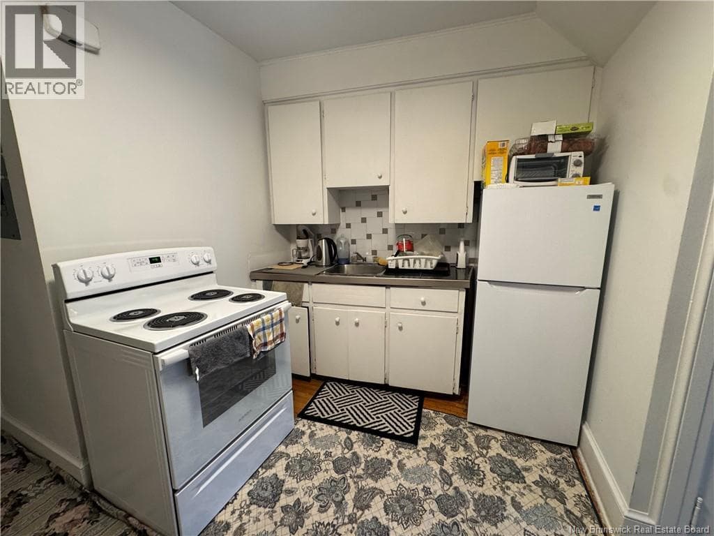 325 Main Street, photo 2
