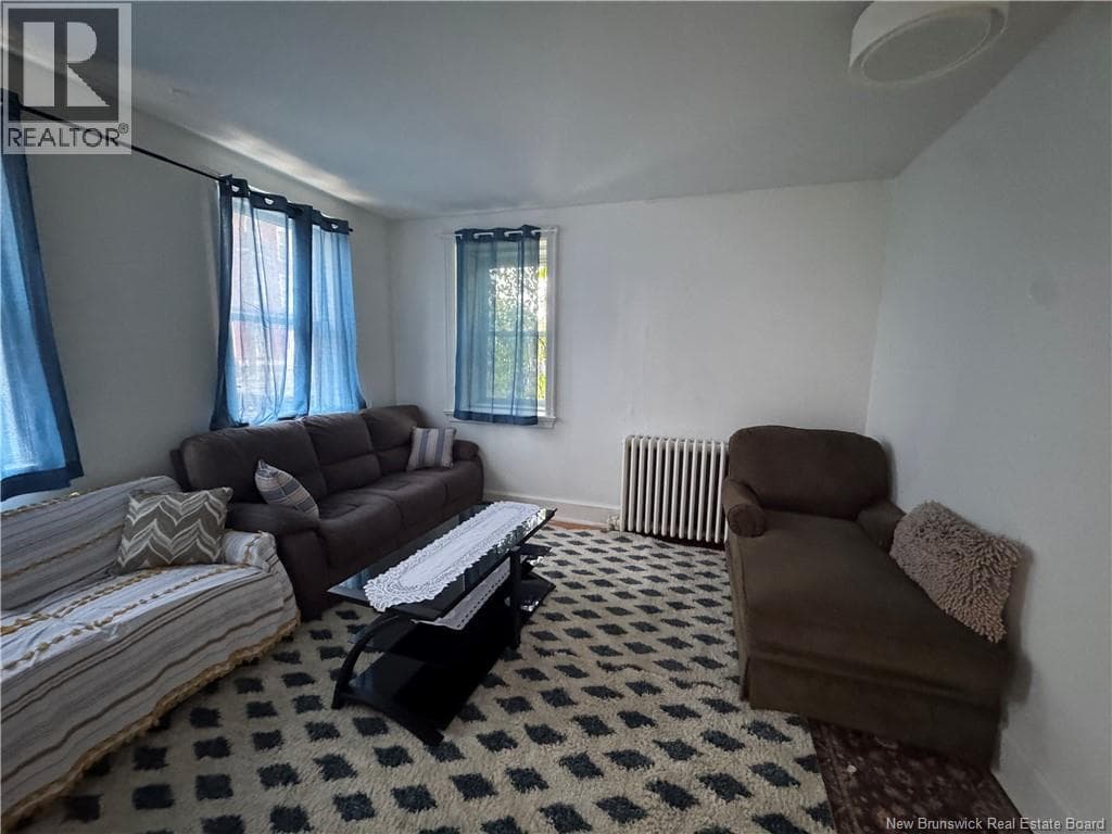 325 Main Street, photo 3