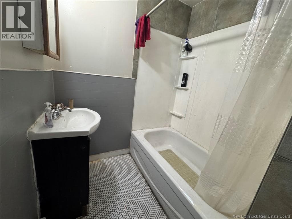 325 Main Street, photo 5