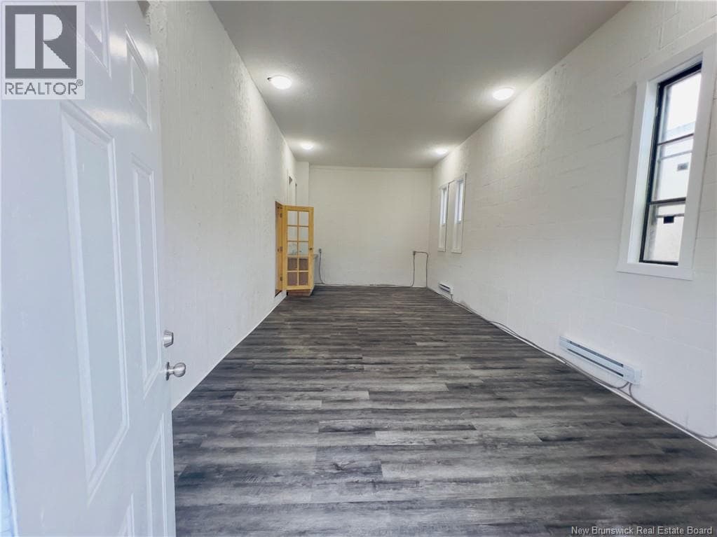 341 Douglas Avenue, photo 3