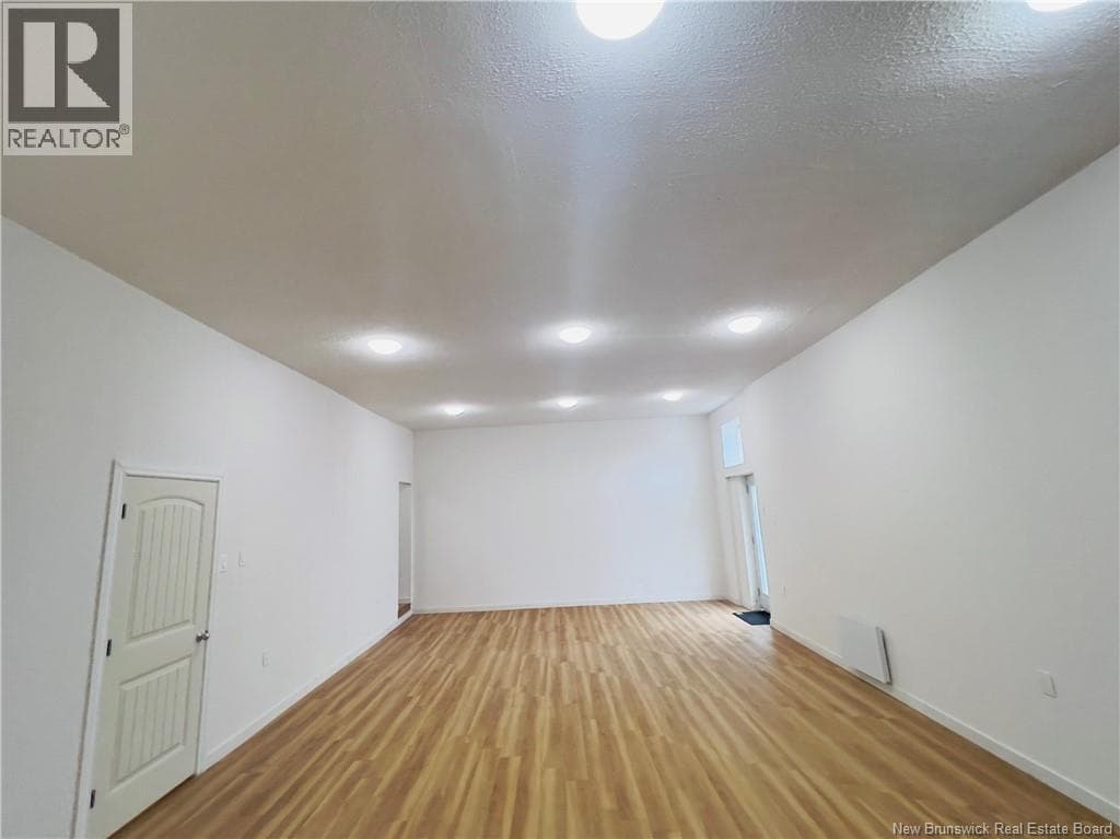 341 Douglas Avenue, photo 22