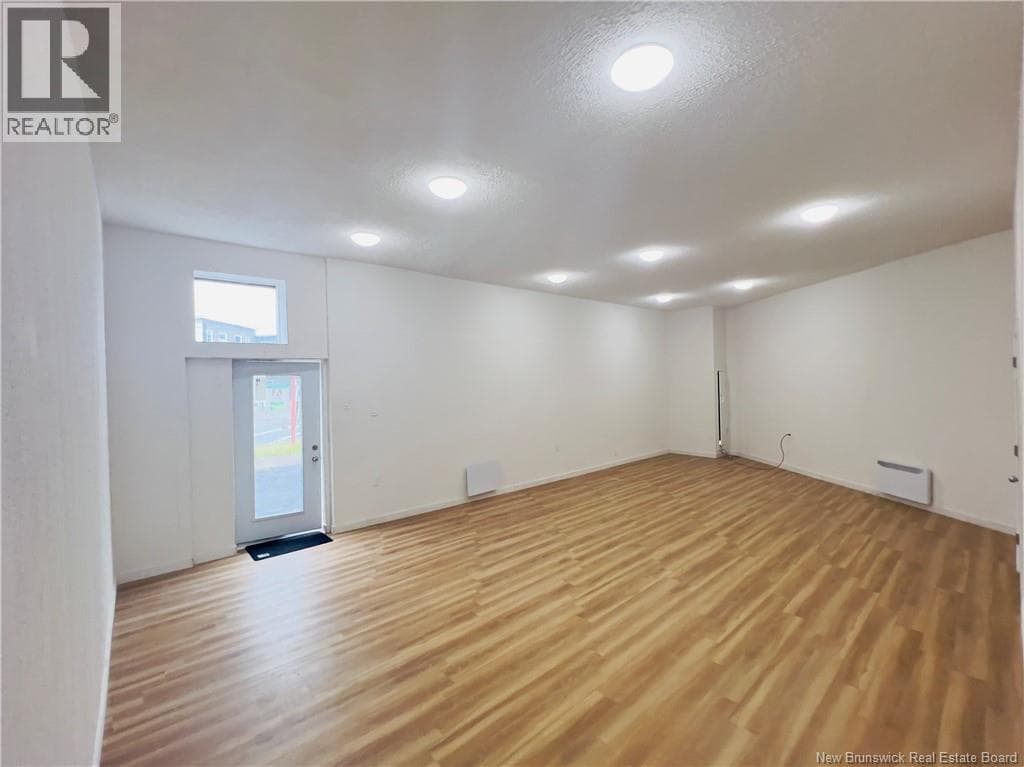 341 Douglas Avenue, photo 16