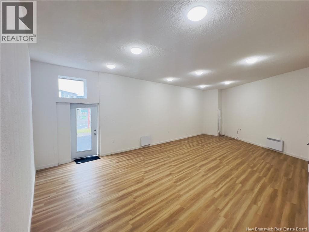 341 Douglas Avenue, photo 18