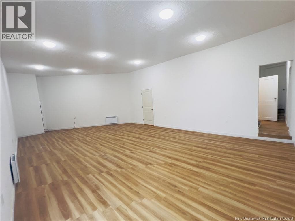 341 Douglas Avenue, photo 20